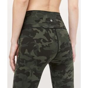Lululemon Wunder Under Crop (Hi-Rise) *21" Size 2 Camo pants